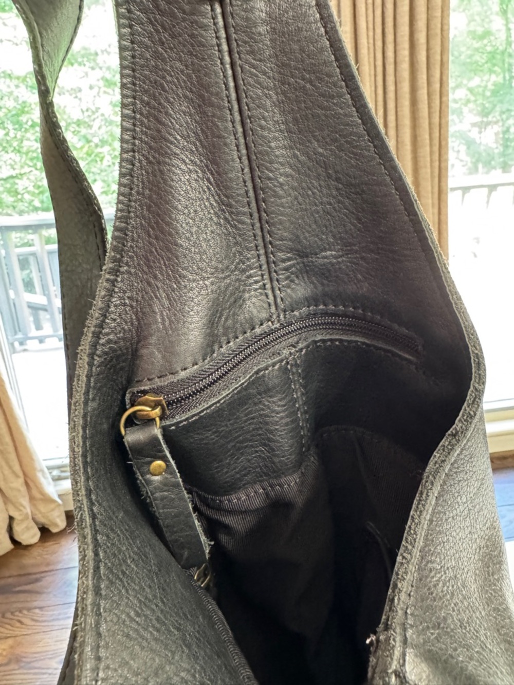 Duluth Trading Co Black Leather Shoulder Bag - Picture 9 of 11